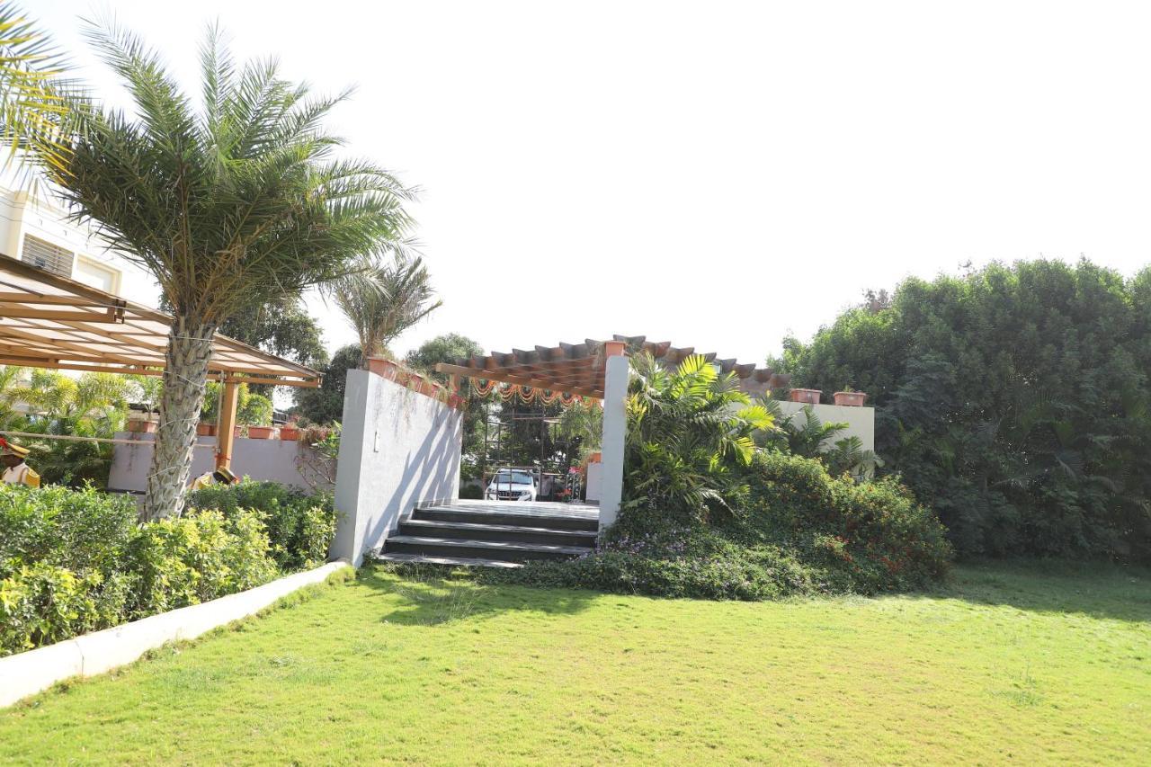 Hotel The Orange Flag, Phulambri Ganori Exterior foto