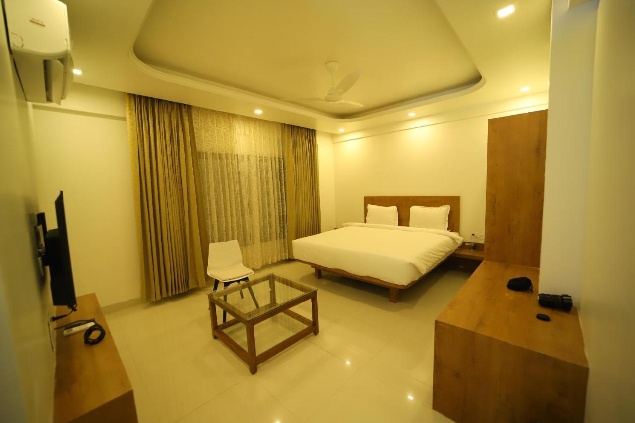 Hotel The Orange Flag, Phulambri Ganori Exterior foto