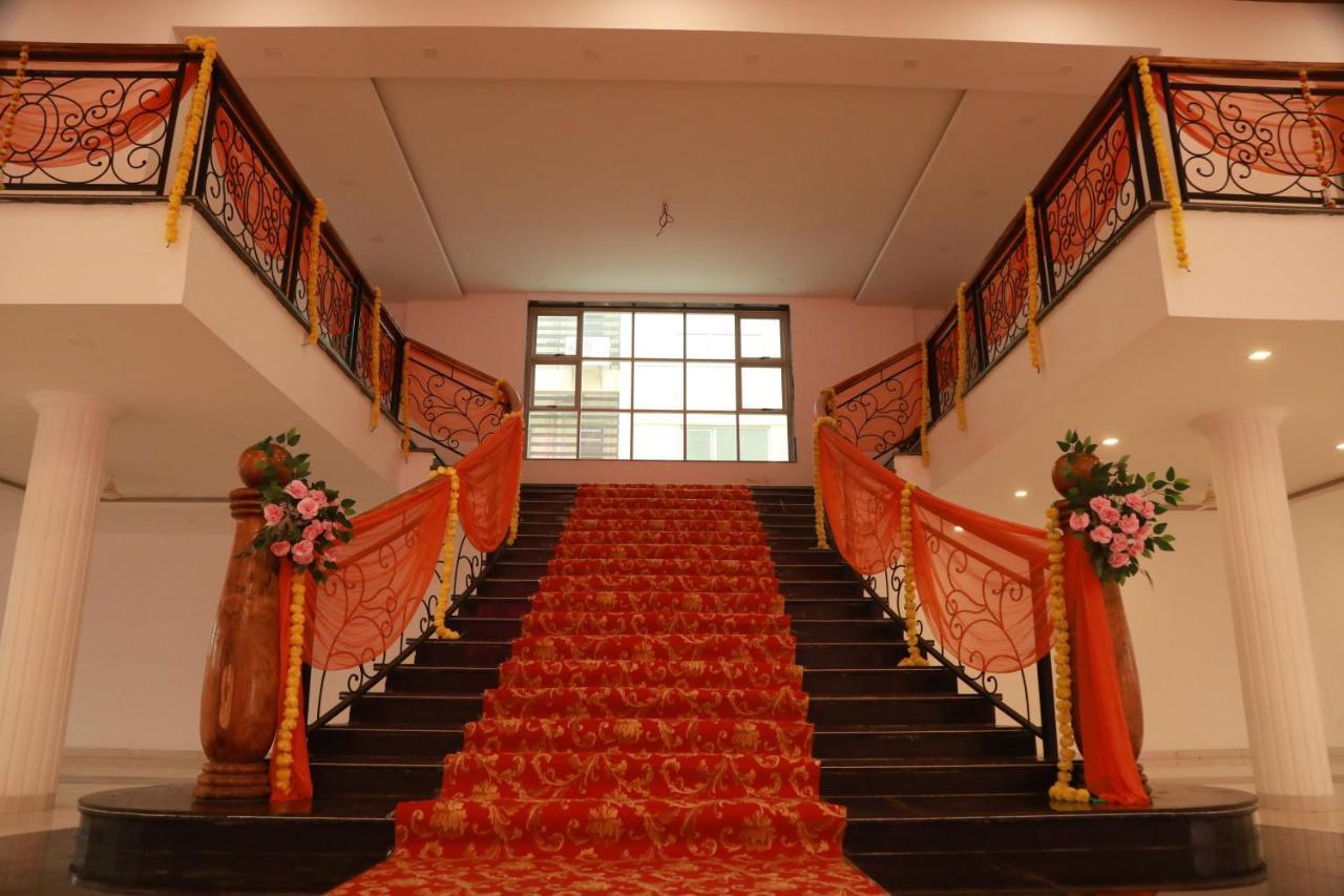 Hotel The Orange Flag, Phulambri Ganori Exterior foto